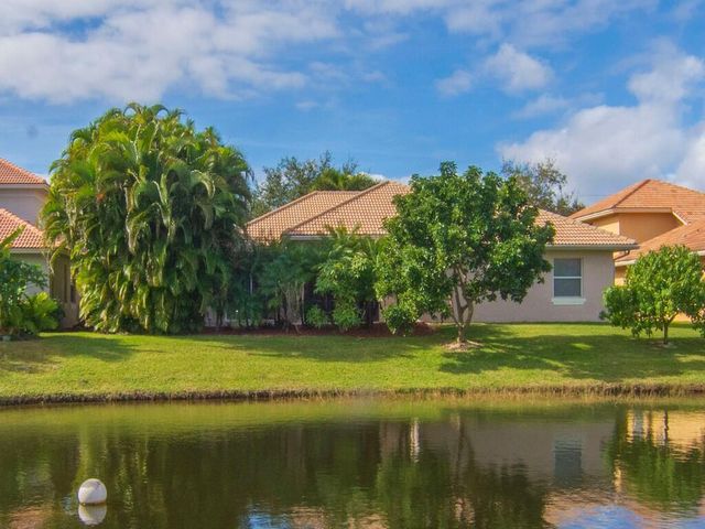 6124 57th Court, Vero Beach, FL 32967