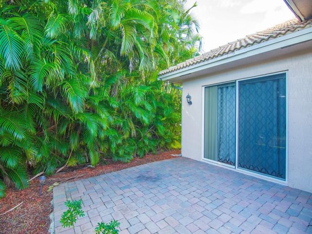 6124 57th Court, Vero Beach, FL 32967