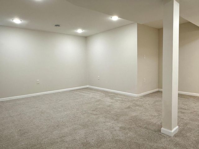 1496 Hamline Avenue N, Saint Paul, MN 55108