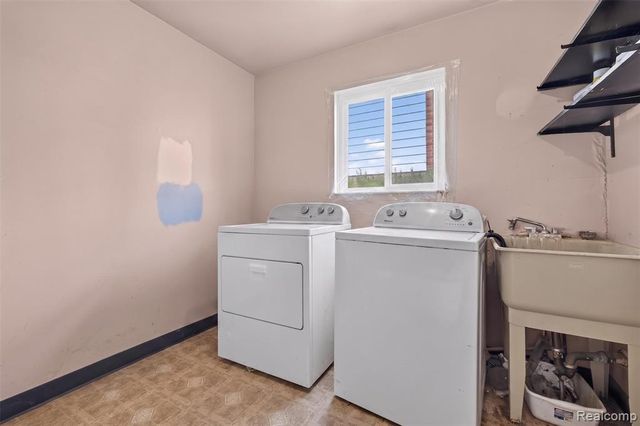14535 Brohl Drive, Warren, MI 48088