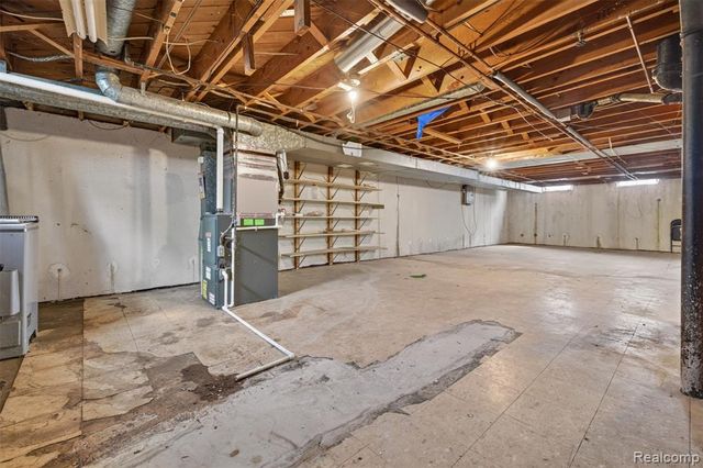 14535 Brohl Drive, Warren, MI 48088