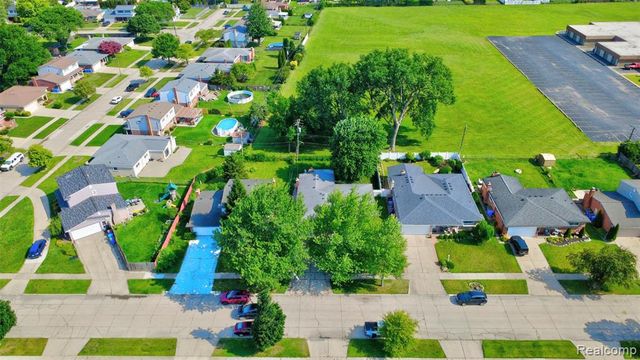 14535 Brohl Drive, Warren, MI 48088