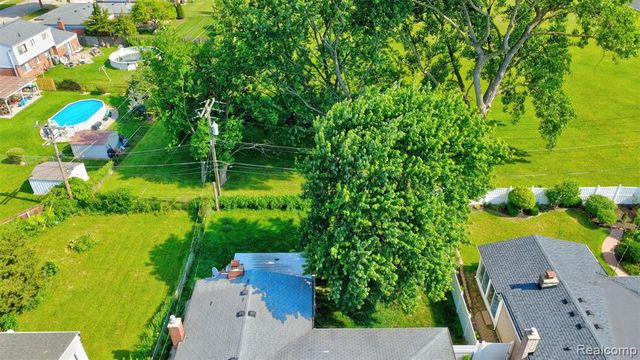 14535 Brohl Drive, Warren, MI 48088