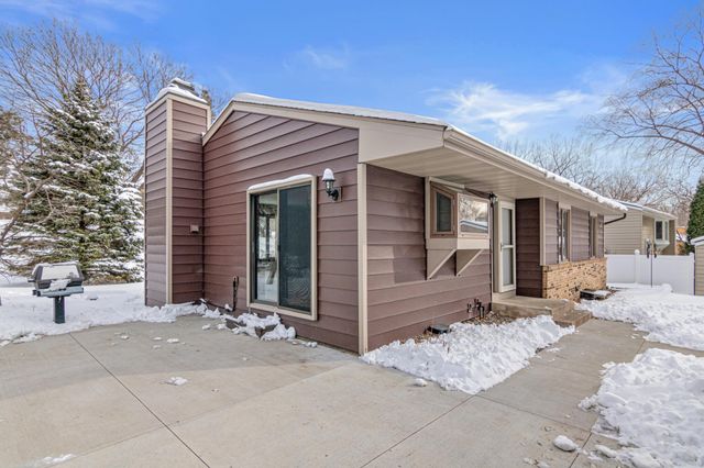 11250 Red Fox Drive, Maple Grove, MN 55369