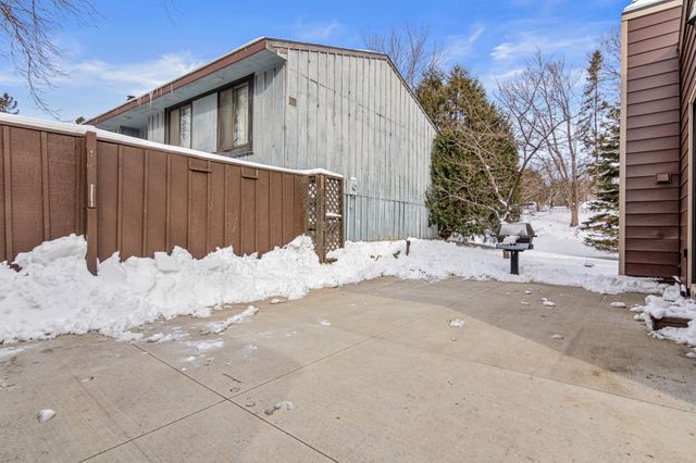 11250 Red Fox Drive, Maple Grove, MN 55369