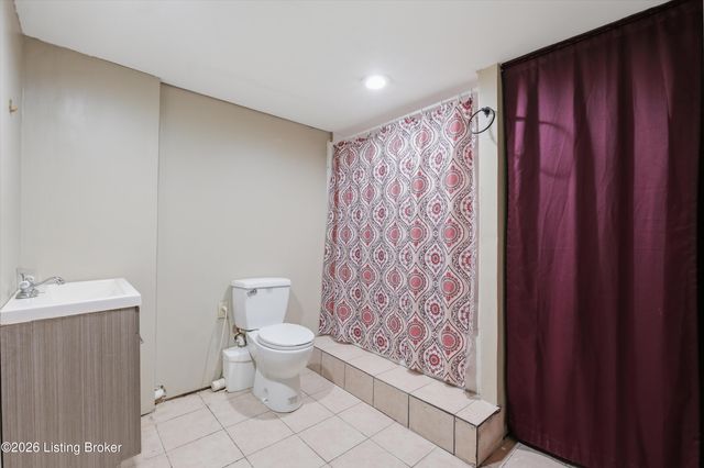2907 Ralph Ave, Louisville, KY 40216