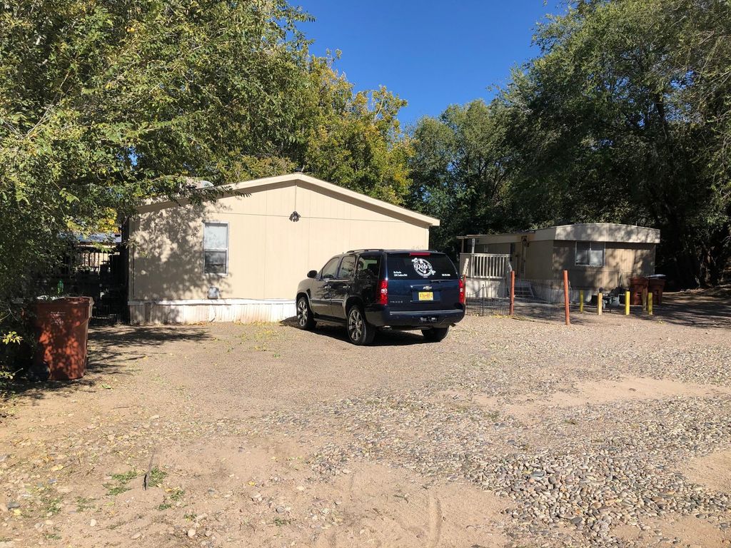 460-466 Richardson Drive, Bernalillo, NM 87004