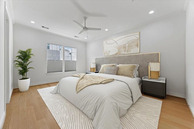 2813 Clinton Drive, Houston, TX 77020