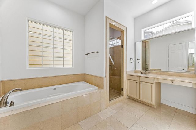 2813 Clinton Drive, Houston, TX 77020