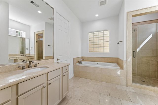 2813 Clinton Drive, Houston, TX 77020