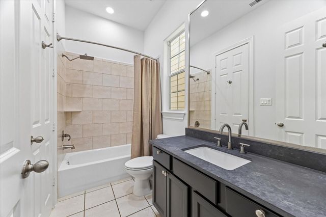 2813 Clinton Drive, Houston, TX 77020