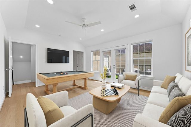 2813 Clinton Drive, Houston, TX 77020