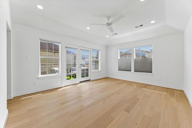 2813 Clinton Drive, Houston, TX 77020