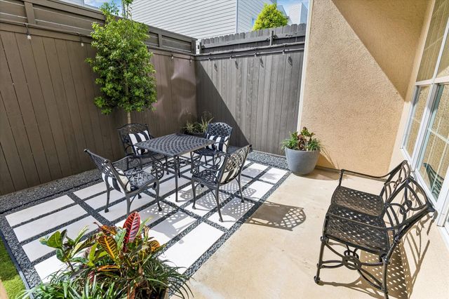 2813 Clinton Drive, Houston, TX 77020