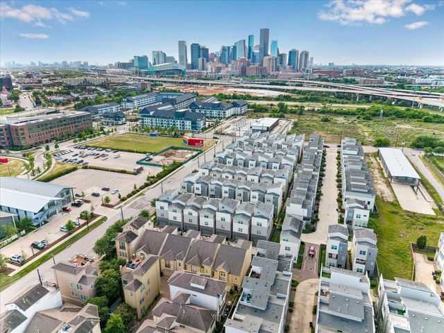 2813 Clinton Drive, Houston, TX 77020