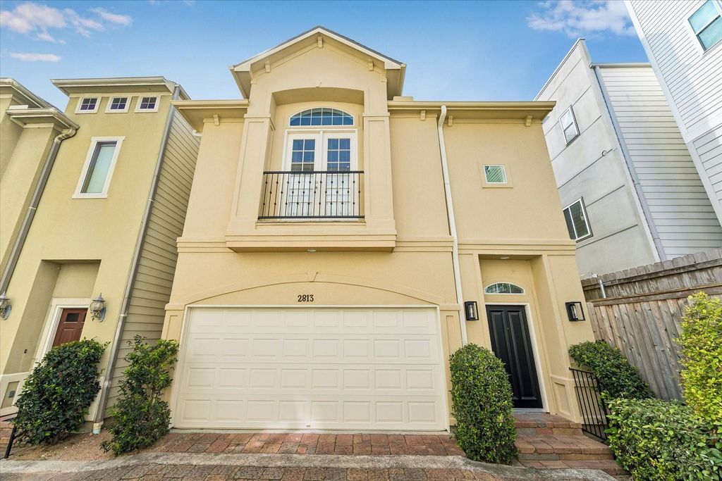 2813 Clinton Drive, Houston, TX 77020