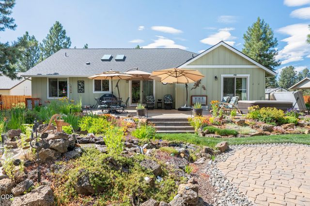 19563 Apache Road, Bend, OR 97702