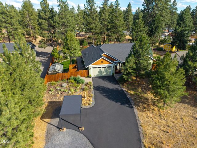 19563 Apache Road, Bend, OR 97702