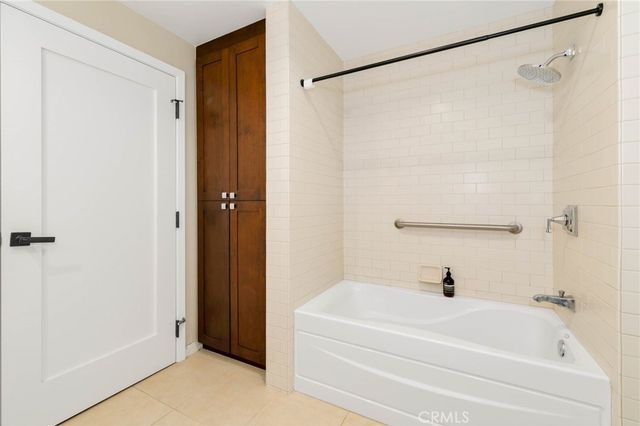 920 Granite Drive 412, Pasadena, CA 91101