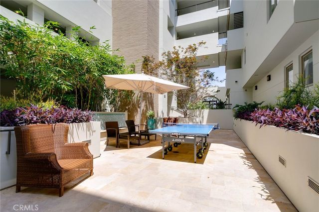 920 Granite Drive 412, Pasadena, CA 91101