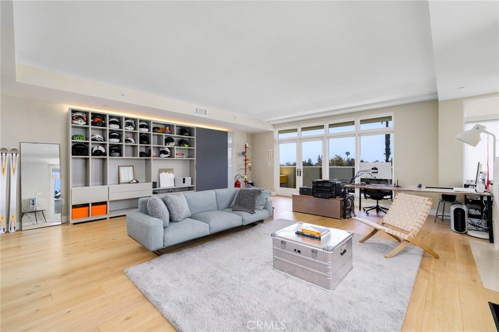 920 Granite Drive 412, Pasadena, CA 91101