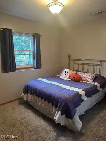 148 Pine Hollow Circle, Chardon, OH 44024