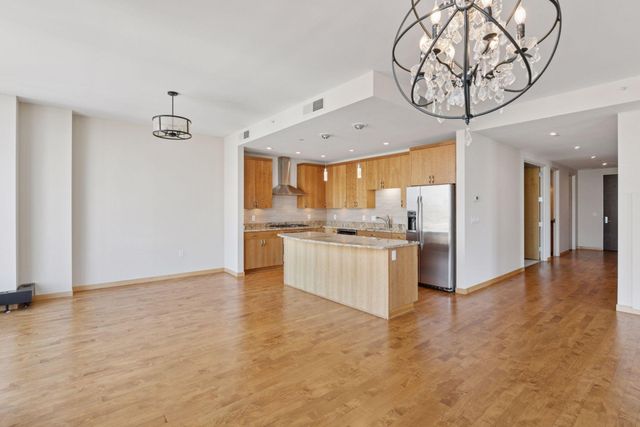201 S 11th St 1700, Minneapolis, MN 55403