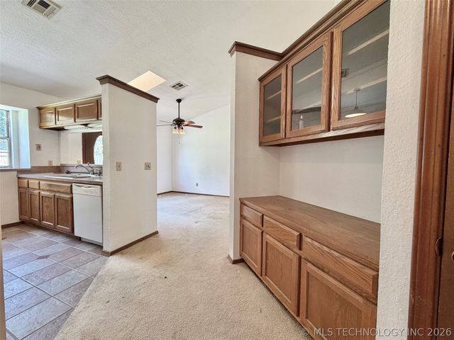 613 S Hemlock Avenue, Broken Arrow, OK 74012