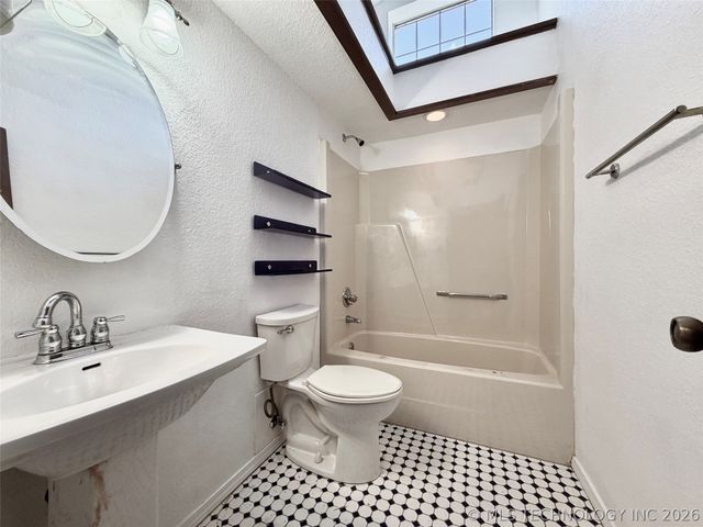 613 S Hemlock Avenue, Broken Arrow, OK 74012