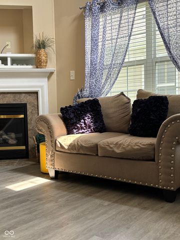 8077 Carina Drive, Indianapolis, IN 46268
