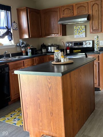 8077 Carina Drive, Indianapolis, IN 46268