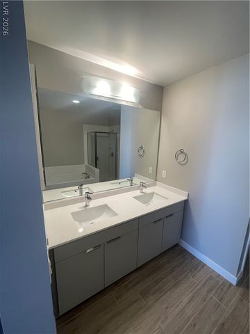 353 East Bonneville Avenue 405, Las Vegas, NV 89101