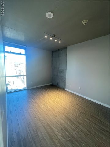 353 East Bonneville Avenue 405, Las Vegas, NV 89101