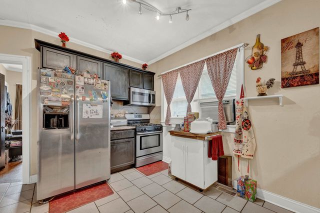 7800 S Aberdeen Street, Chicago, IL 60620