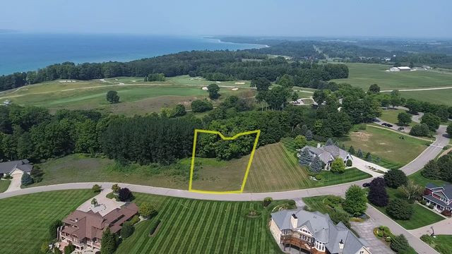 7865 Turnberry Circle, Williamsburg, MI 49690