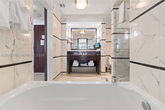 4391 Collins Ave 803, Miami Beach, FL 33140