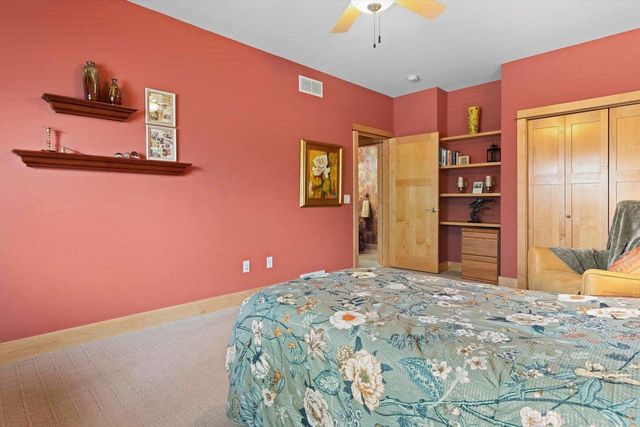 625 Nightingale Lane, Cottage Grove, WI 53527