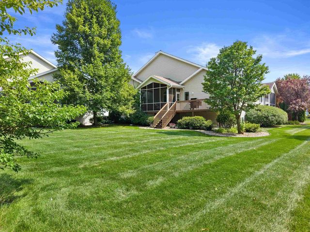 625 Nightingale Lane, Cottage Grove, WI 53527