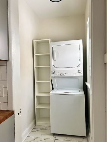 1511 Greenleaf Street 1, Evanston, IL 60201