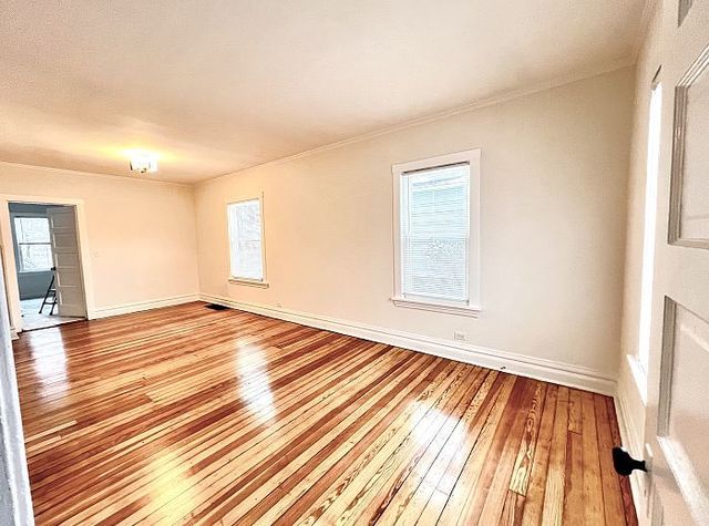 1511 Greenleaf Street 1, Evanston, IL 60201