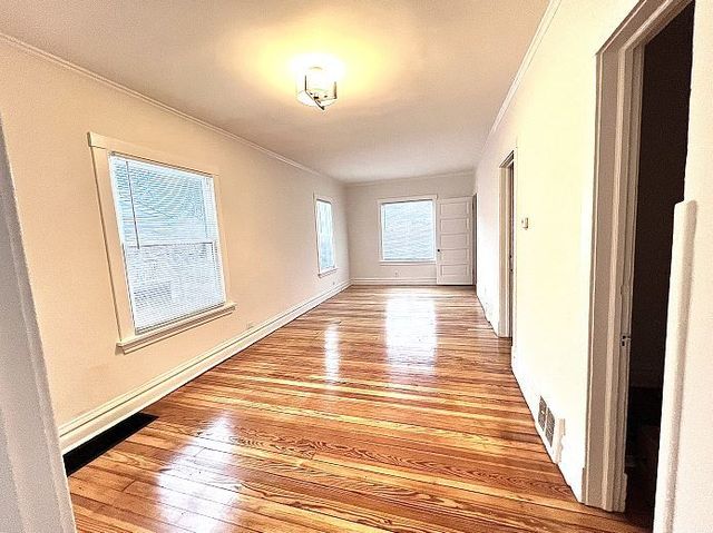 1511 Greenleaf Street 1, Evanston, IL 60201