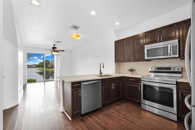 1427 NW 34th Way, Lauderhill, FL 33311