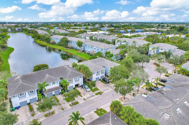 1427 NW 34th Way, Lauderhill, FL 33311
