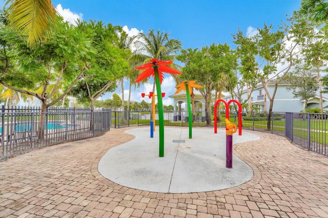 1427 NW 34th Way, Lauderhill, FL 33311