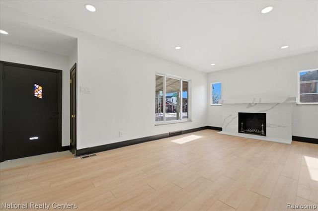 18403 Stoepel Street, Detroit, MI 48221