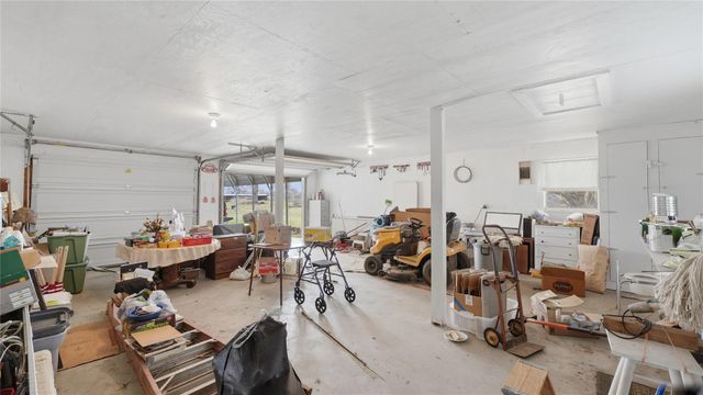 369 Young School House RD, Smithville, TX 78957
