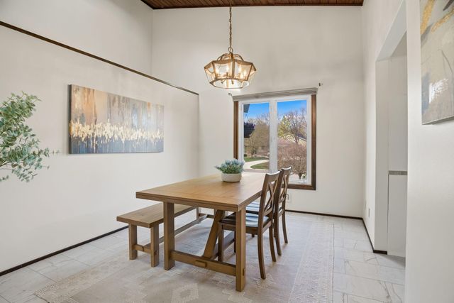 1286 Castle Court, Golden Valley, MN 55427