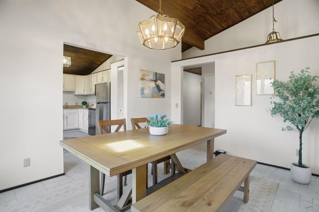 1286 Castle Court, Golden Valley, MN 55427