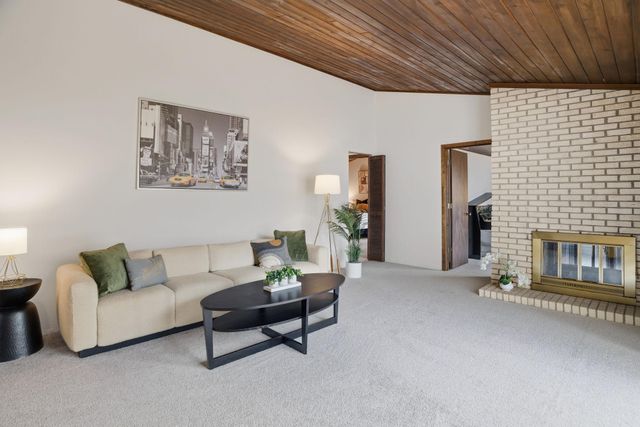 1286 Castle Court, Golden Valley, MN 55427