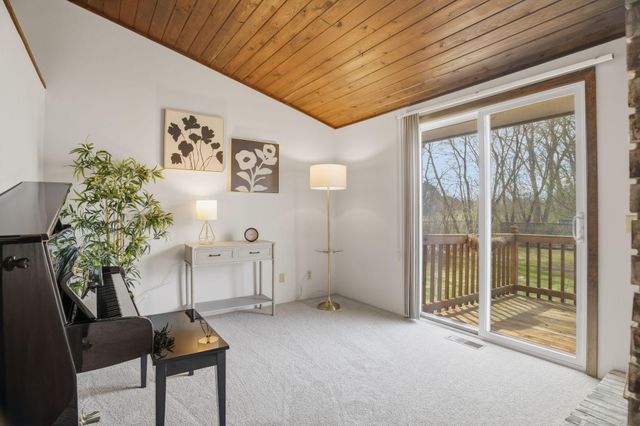 1286 Castle Court, Golden Valley, MN 55427